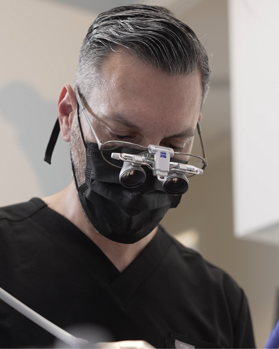 https://clinicadentalreinavictoria.com/wp-content/uploads/2026/09/implantes-dentales.png